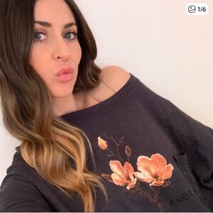 Cropped Floral “More Amour” T-Shirt